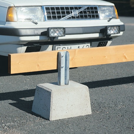 Parkeringsräcken | Parkeringsräcke fristående med betongfot